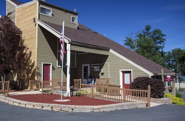 Tanglwood Resort 2br suite, Saturday check-in