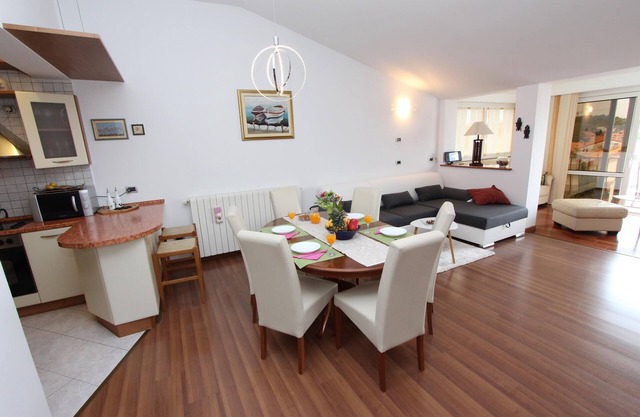 TANJA Three-Bedroom Apartment with Balcony
