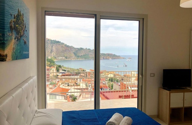 Taormina Wonderful Solarium