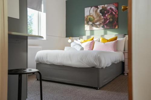 Tapton View - Modern Stay Near Chesterfield Town Center, Train Station & the Peak District