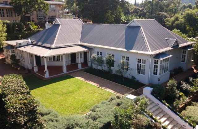 Taunton Manor