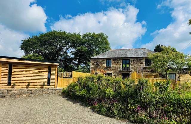 Tawnawood - Traditional Stone Cottage by Cardinham Woods & Bodmin Moor