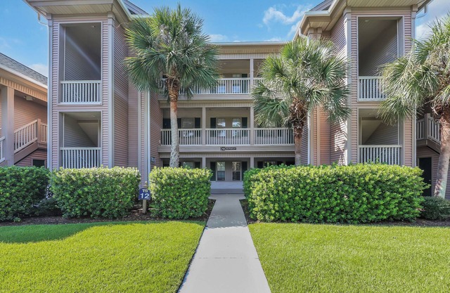 *TB 12C* Updated Two Bedroom/Two Bath unit in True Blue "Pawleys 19th Hole"