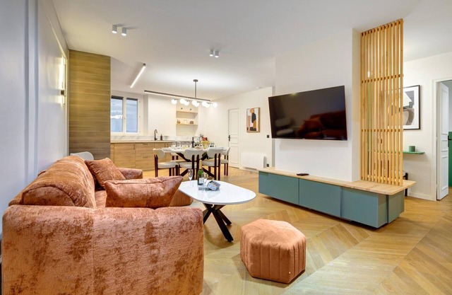 TBS 122 - Apartment with contemporary flair