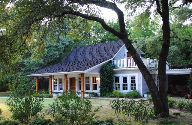 Tell Story Walk - Private Cottage in the Country