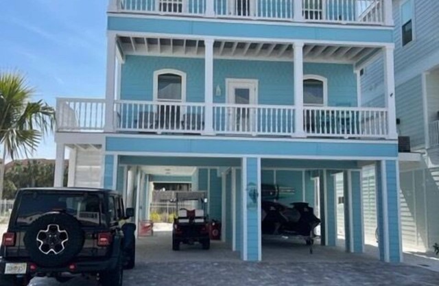 “Tequila Sunrise” Luxury Home, Elevator, Pool, Free Golf Cart