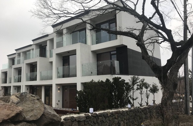 Terrace Hill with outdoor garden