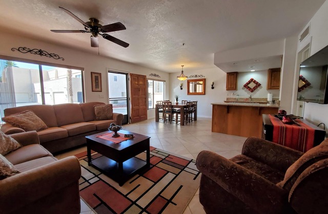 Terrific Townhouse-Natuical Estates!