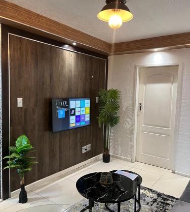 Thatishi's Sandton CBD Apartment