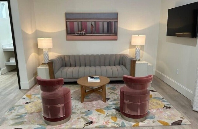 The 610 Flats: Colorful Corner #23n