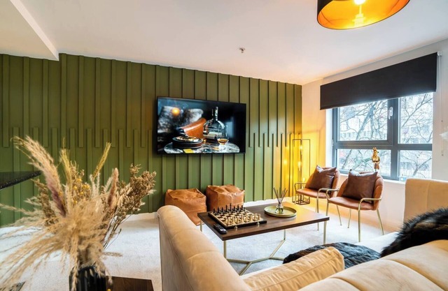 The Arran Suite - Your Stylish Scottish Getaway!