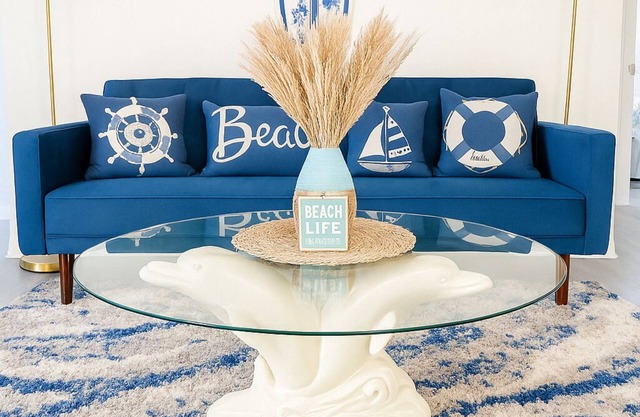 The Beach House 30+ day stays. A 4 minute walk to the beach! Pet friendly!