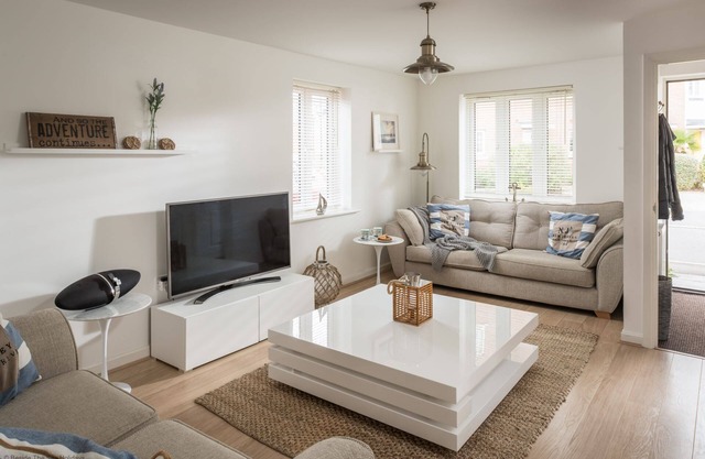 The Beach House - a cottage that sleeps 6 guests in 3 bedrooms