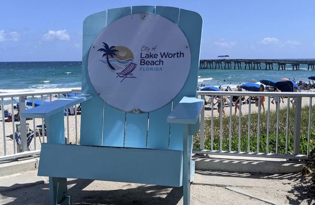 The Beachside Inn.(1.5 miles 🏖 beach .3 Lakeworth Golf ⛳️)