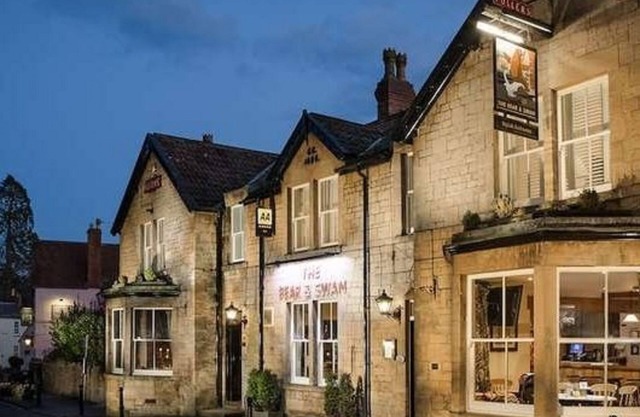 The Bear and Swan