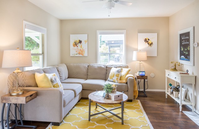 The Beehive - A charming cottage in the Perry District