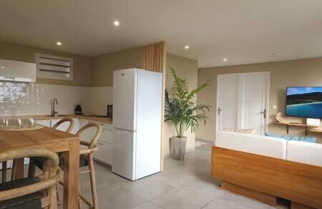 The beige setting: sea view!