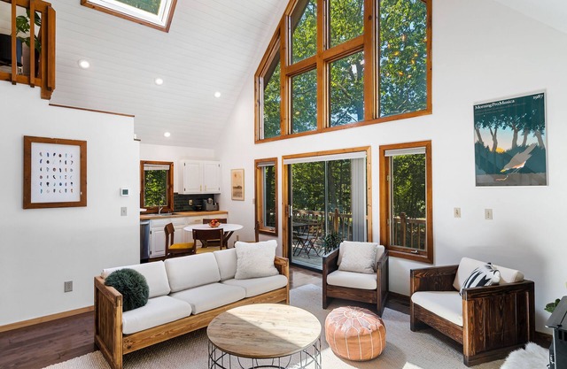 The Black Forest Chalet: Ski, Hike, Hot Tub