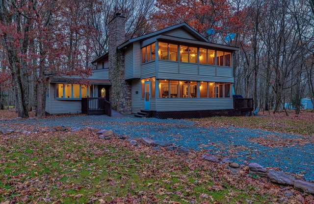 The Blue Heron - Visit Jim Thorpe & Wineries!