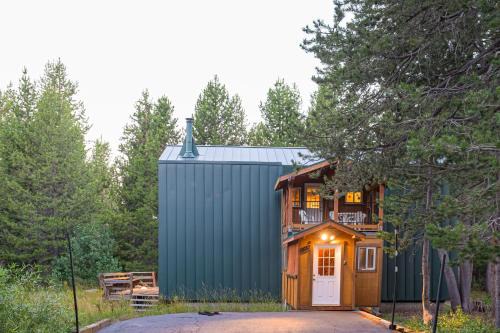 The Calder Cabin