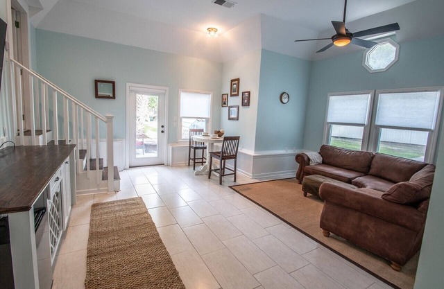 The Calming Coastal Suite- 2 Bedroom/1 Bath near Downtown Bluffton