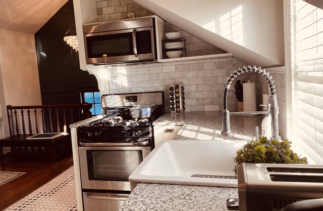 The Carriage House at Historic Belle Grove Manor