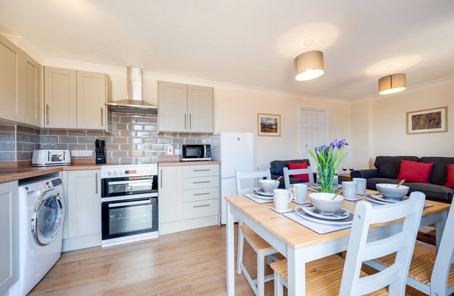 The Cart Lodge - Two Bedroom House, Sleeps 4