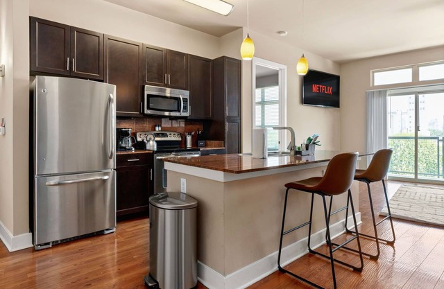 The Catalina: Pool, Pvt Balcony Riverwalk, AFB.n