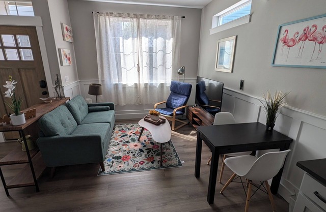 The Cherry Blossom - 3BD 2.5 BA House near Mississippi Ave and Legacy Emmanuel