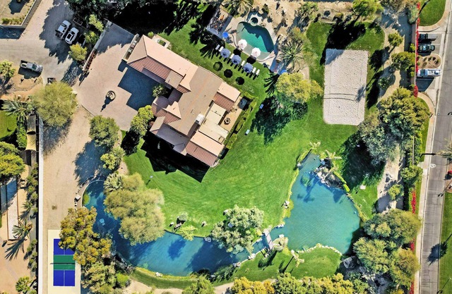 The Coachella Estate: 🎾Pickleball🔥Sauna🏖️Beach🏐V’Ball ⛳Putt 🥏Disc Golf +