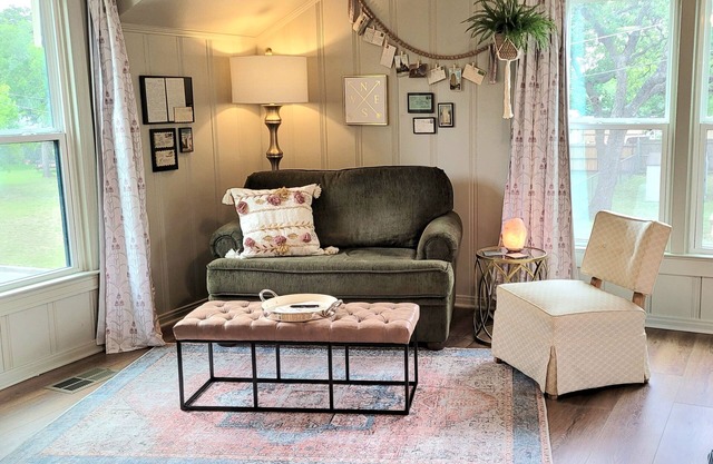 The Compass Loft Studio near TSU with EV Charger