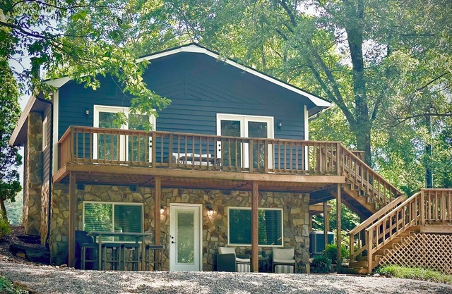 The Cottage in the Cove