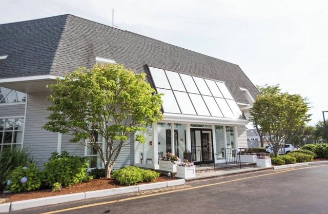 The Cove at Yarmouth 1br Suite Friday Check-In