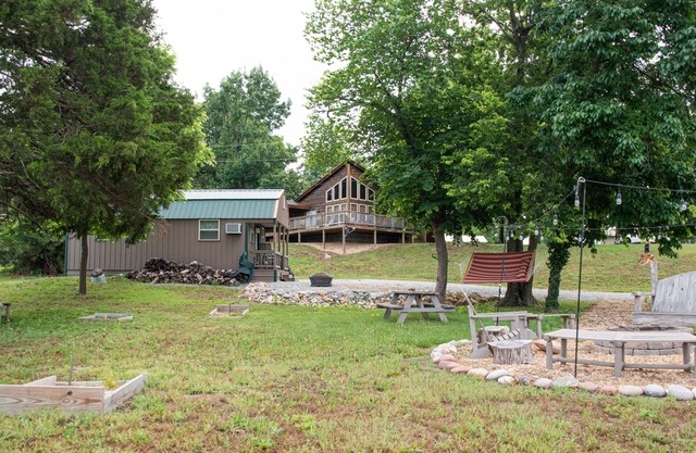 The Cowskin Cabin & Bunkhouse - Lakeview Getaway on 1/2 acre
