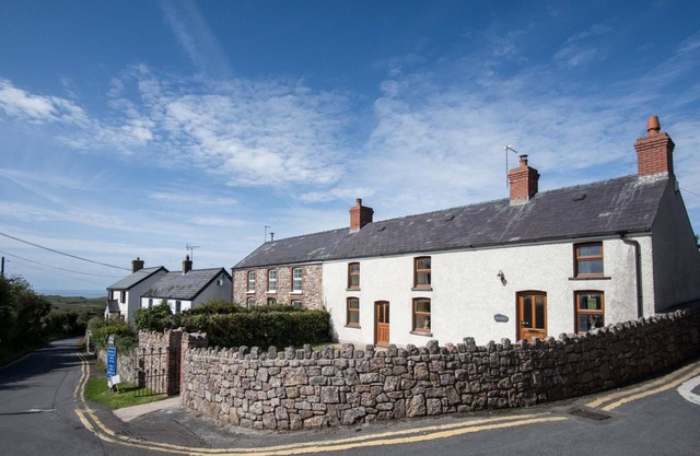 The Cross - 4 Bedroom Cottage - Llangennith