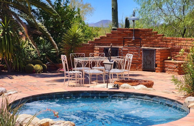 The Duke-Iconic Foothills Escape with Pool&Spa