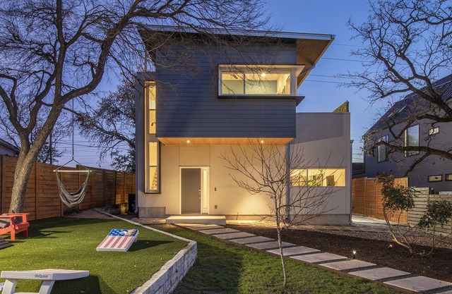 The Eastsider by Lodgewell