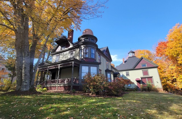 The Elizabeth Inn and Restaurant