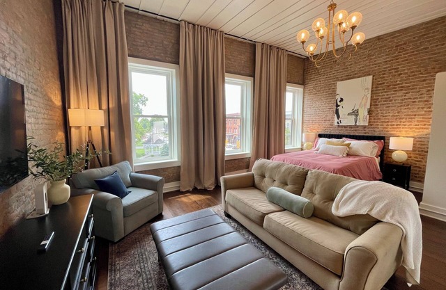 The Elizabeth on Van Buren