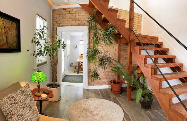 The Elm Tree Cottage in the Sugarhouse District