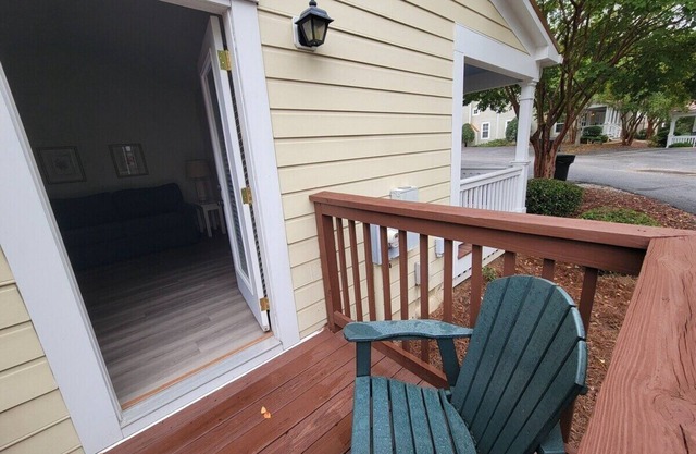 The family -friendly resort life is waiting for you! n