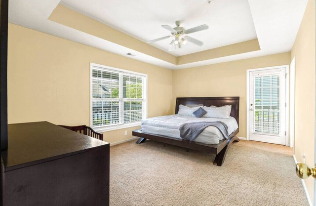 The Farm Townhouse with King Bed