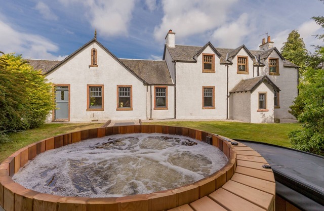 The Farmhouse, Decadently chic farmhouse & hot tub
