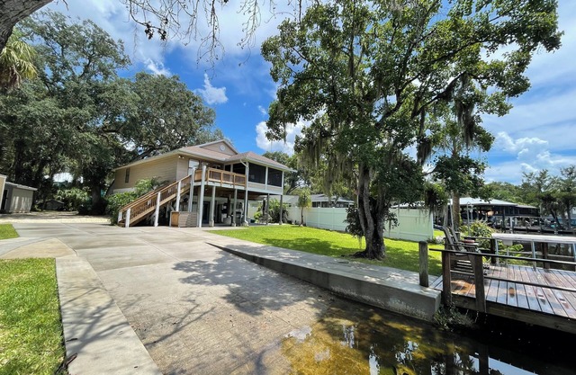 The Fish House - AWESOME BOAT RAMP -Waterfront -Scalloping-Fishing