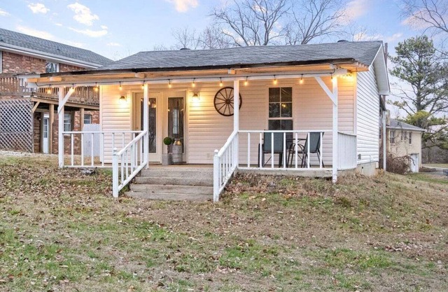 The Flat on Gratton | Lit Covered Outdoor Patio (979 Gratton Road)