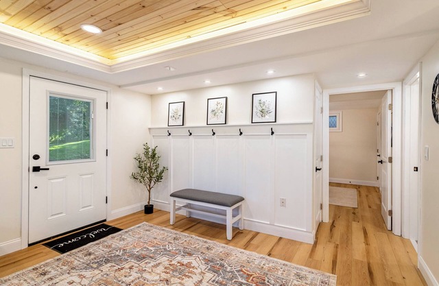 The Forest Escape: a newly renovated basement apartment nestled in the woods