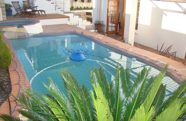 The Gables Hout Bay , central & safe in Hout Bay with pool , sleeps 6 to 11