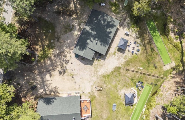 The Gamehouse – Lake Access Nearby