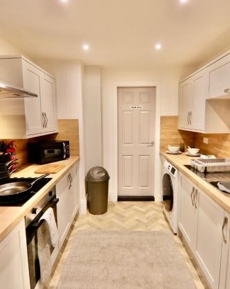 The Grand Guest House - Bond street