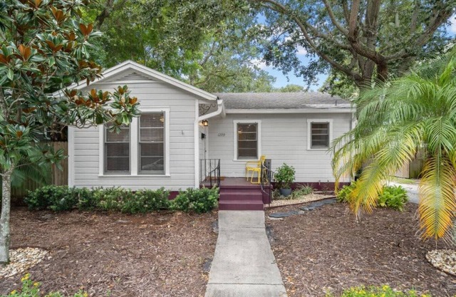 The Grand Hyde Out - Hyde Park Home + In-Law Suite